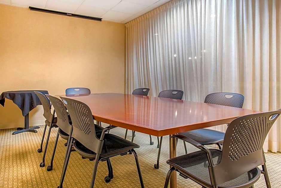 Quality Hotel Conference Center Cincinnati Blue Ash