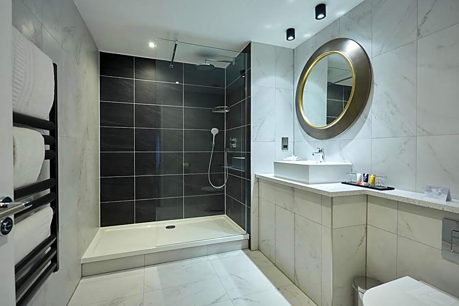 Wychwood Park Hotel and Golf Club