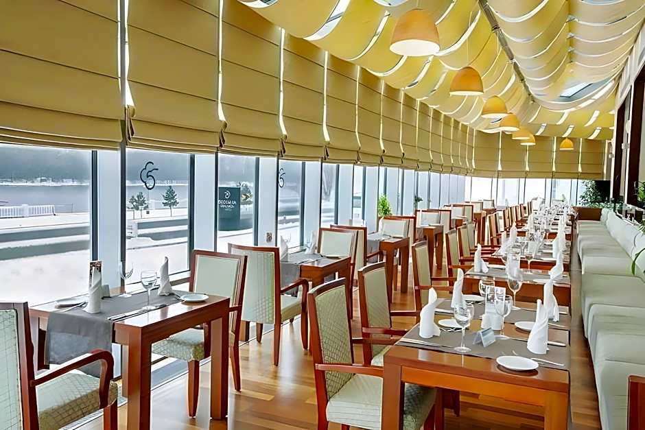 Dedeman Oskemen Tavros Hotel