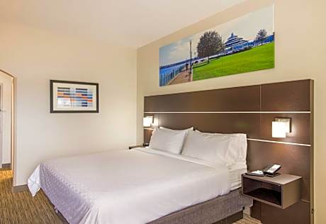 Standard King Room - Non-Smoking