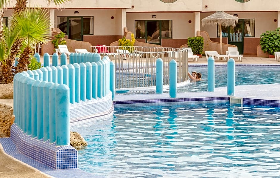 Apartamentos Lentiscos by MIJ