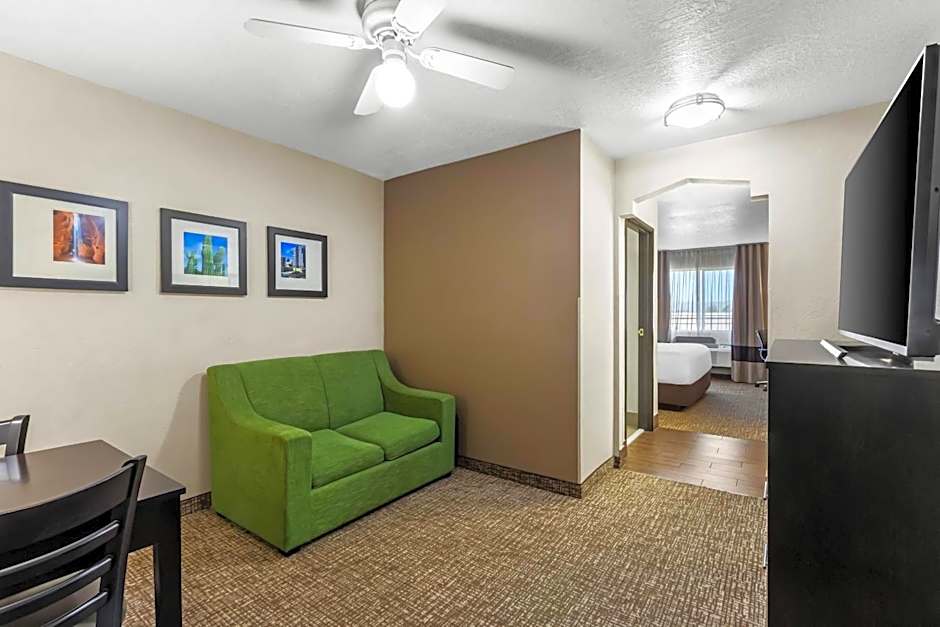 Comfort Inn & Suites Surprise Near Sun City West