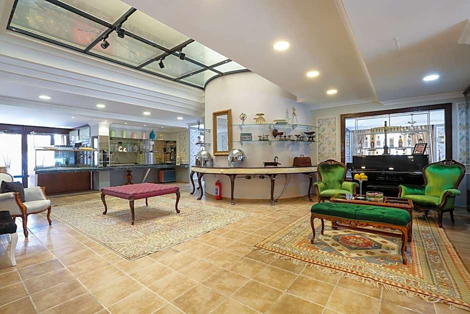 URLA PERA HOTEL