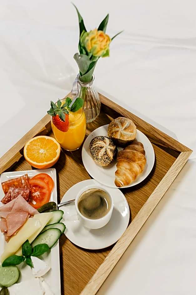 Molto Bene Hotel & Restaurant