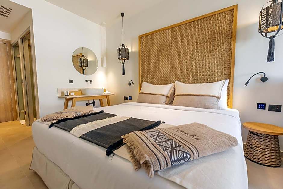 Cabana Blu Hotel & Suites