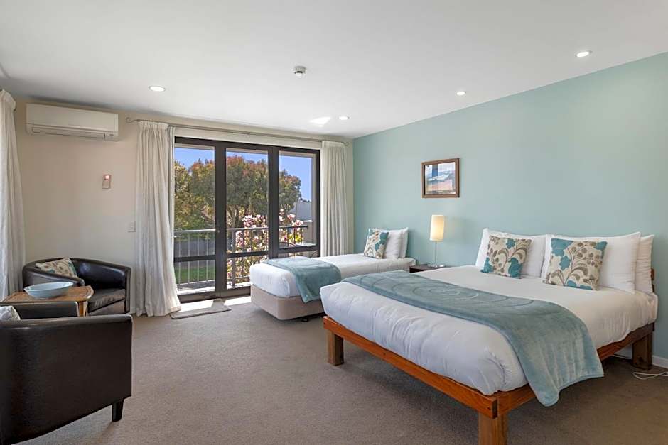 Nautilus Lodge Motel