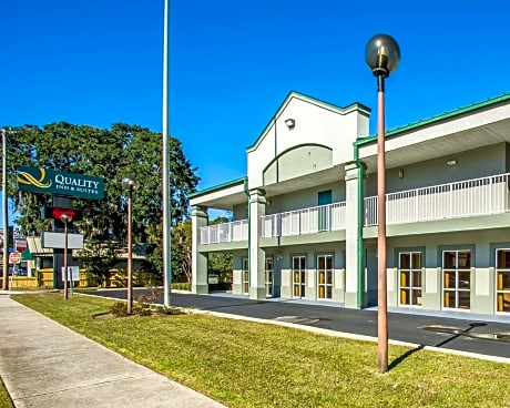 Quality Inn & Suites near Panama City Beach