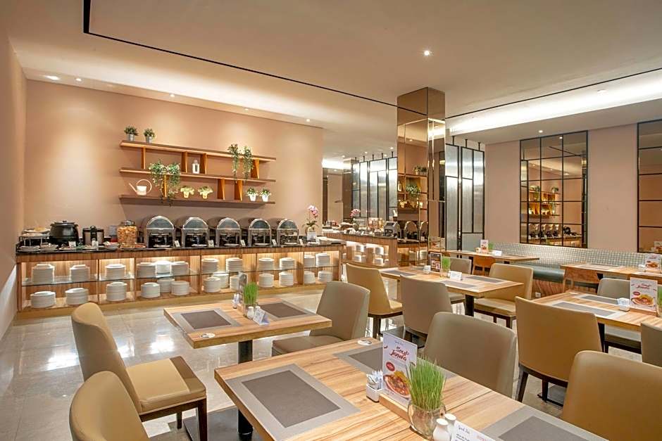 Grand Zuri Duri Hotel