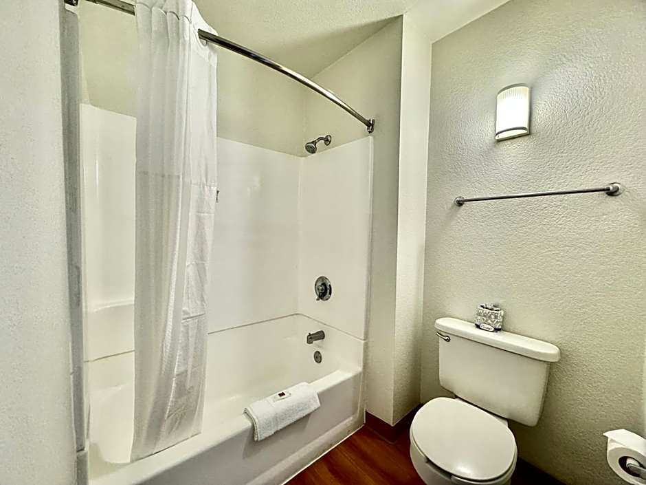 Motel 6-Bellflower, CA - Los Angeles