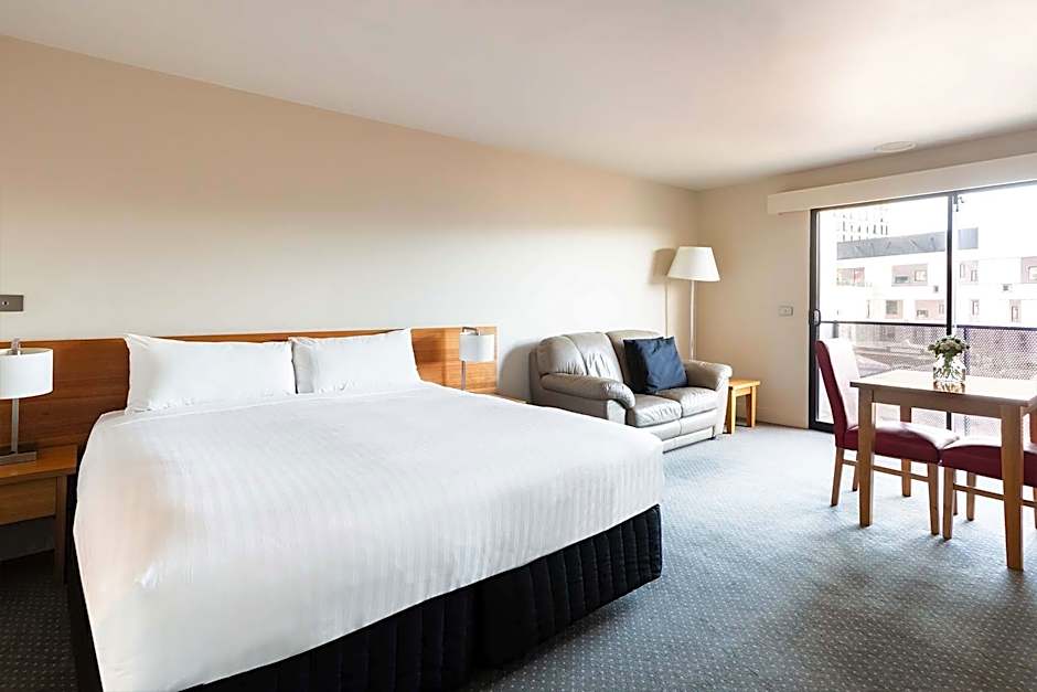 The Old Woolstore Apartment Hotel