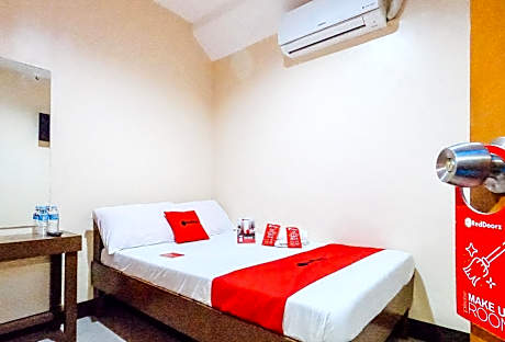 RedDoorz @ Pamaong Street