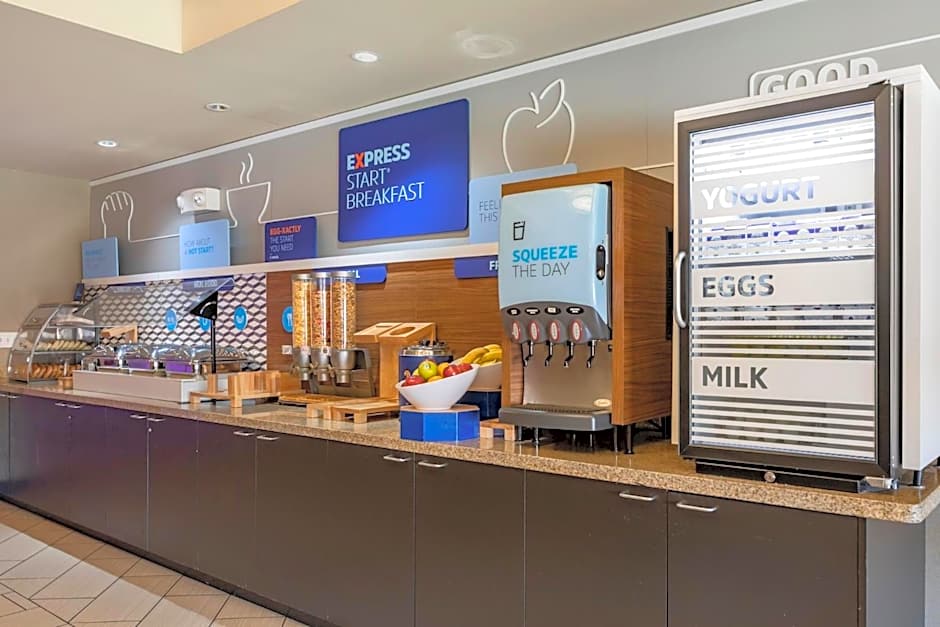 Holiday Inn Express & Suites Indio - Coachella Valley By IHG