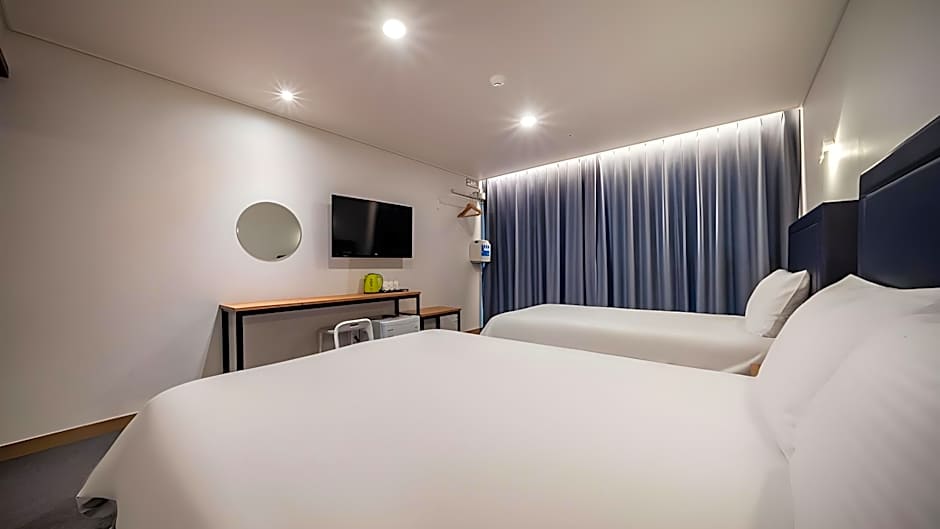 Sunrise Hotel Seopjikoji