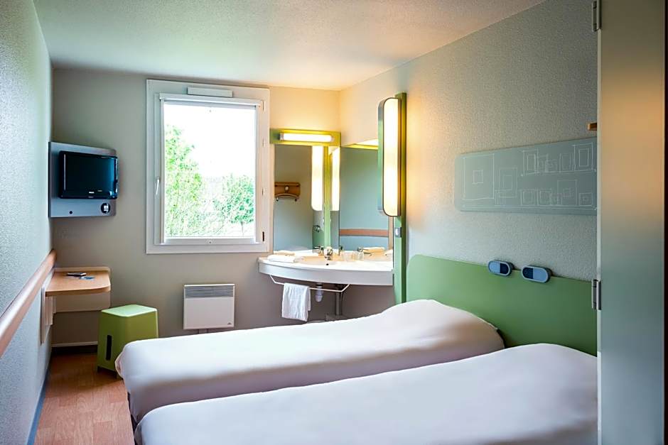 ibis budget Courbevoie Paris La Défense 1