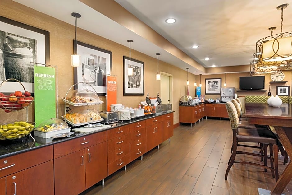 Hampton Inn Wichita-East