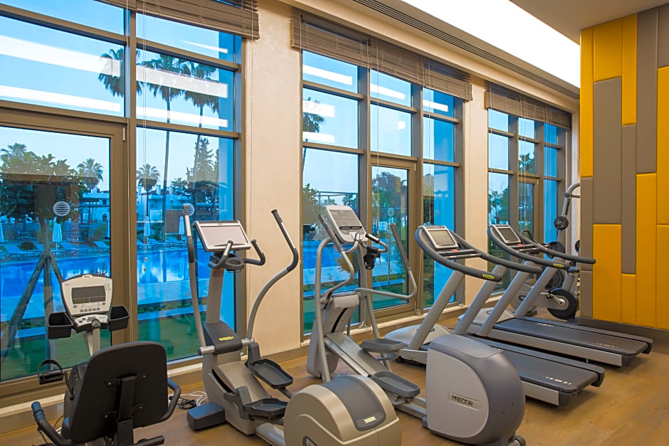 Acanthus and Cennet Barut Collectio