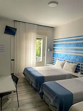 Quadruple Room with Private Bathroom