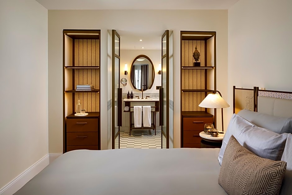 Small Luxury Hotel Ambassador a l'Opera