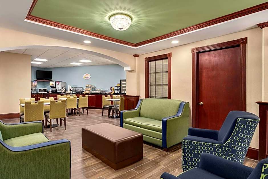 Super 8 by Wyndham West Greenwich/Providence