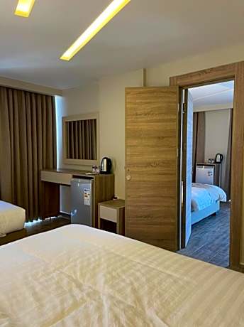 Deluxe Junior Suite