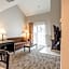 Value Suites Extended Stay - Arlington