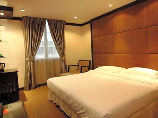 Country Network Hotel