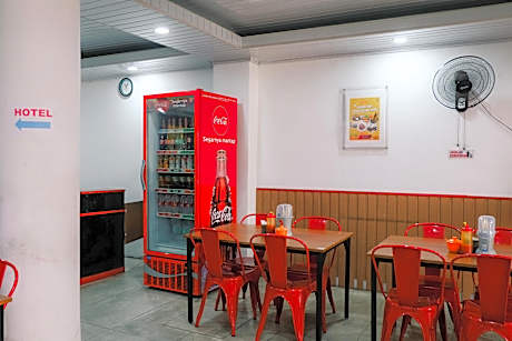 King Stone Hotel by ZUZU