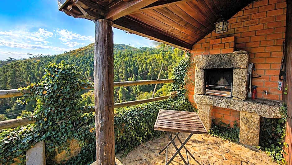 Casa Favo de Mel - Jacuzzi & Piscina - Refúgio na Montanha