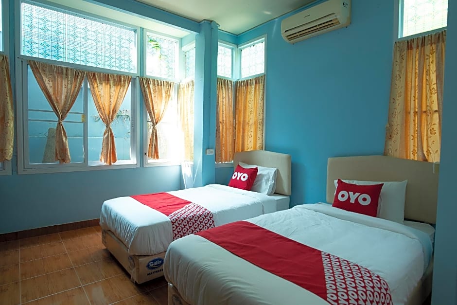 OYO 402 Raknatee Resort