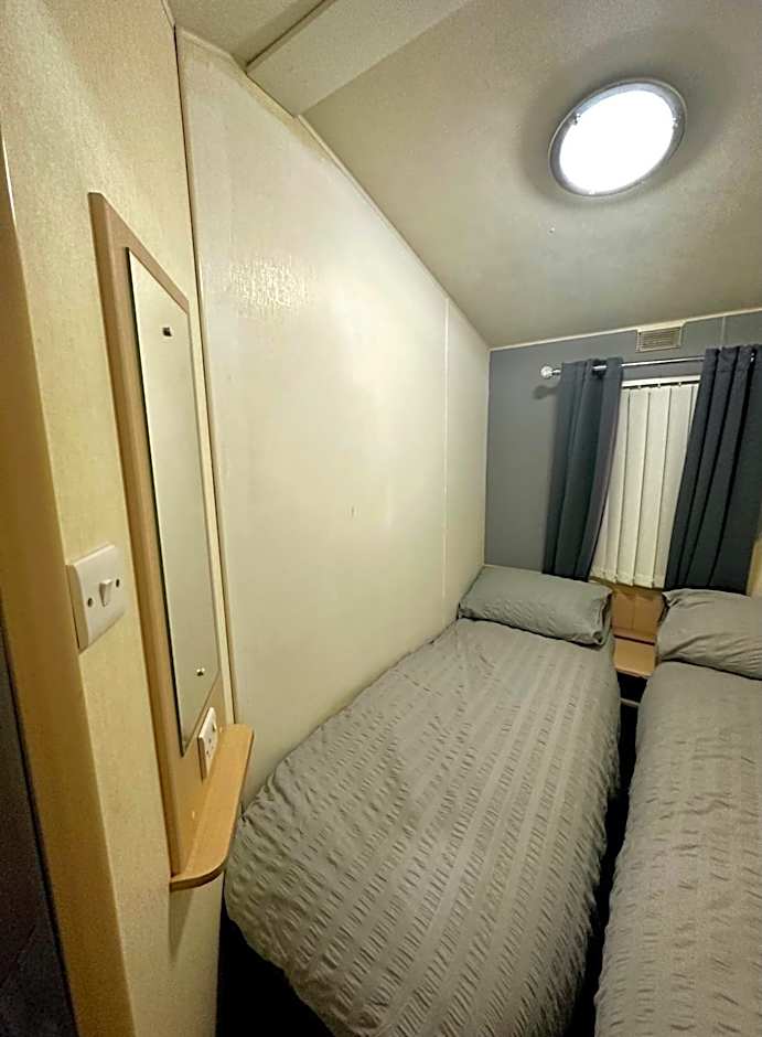 Goldflinch - 3 bedroom (8 birth) caravan Sand Le Mere