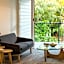 Heart Hotel and Gallery Whitsundays