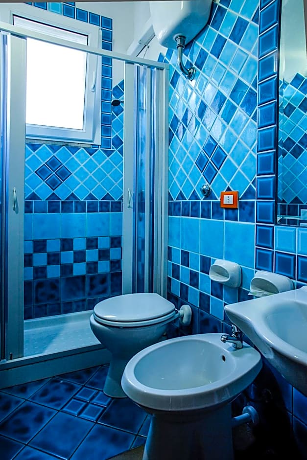 Hotel Villarosa con Vespa Rent