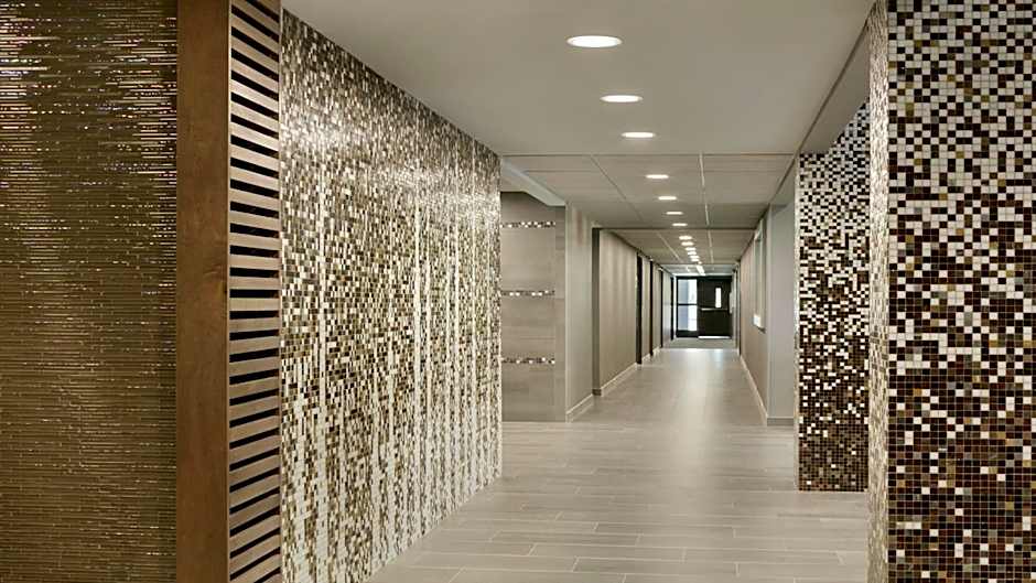 Holiday Inn Express Williamsbrg Busch Gardens Area By IHG