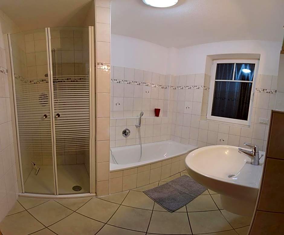 Schollers Restaurant & Hotel