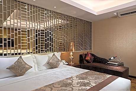 Suite - 1 Double Bed, Nonsmoking, Studio, Shower, Air Conditioning