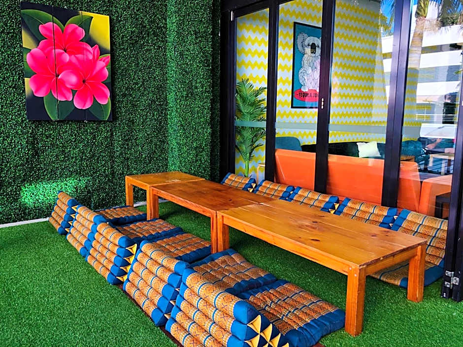 Tequila Sunrise Hostel Surfers Paradise