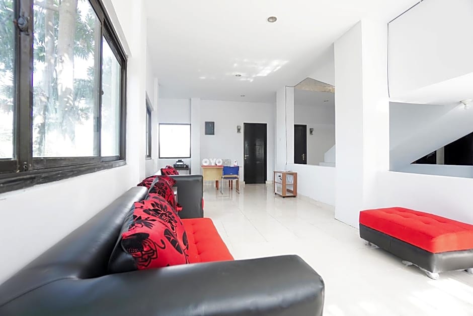 OYO 2566 Putri Kesia Rooms