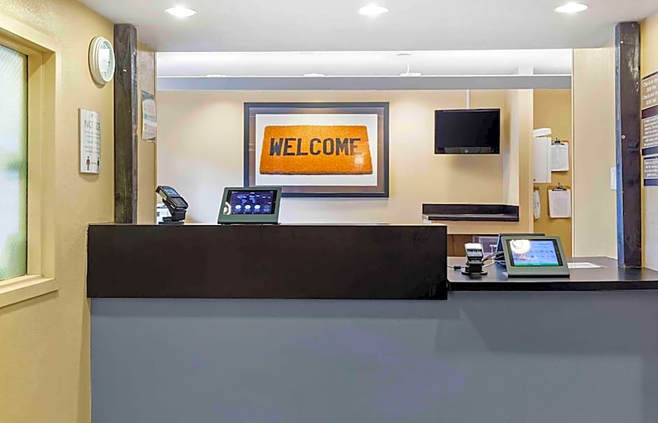 Extended Stay America Suites - Boston - Waltham - 32 4th Ave.
