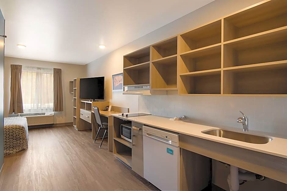 WoodSpring Suites Grand Rapids Kentwood