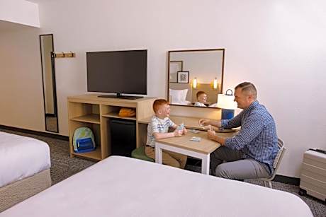 Queen Room with Two Queen Beds - Mobility and Hearing Access