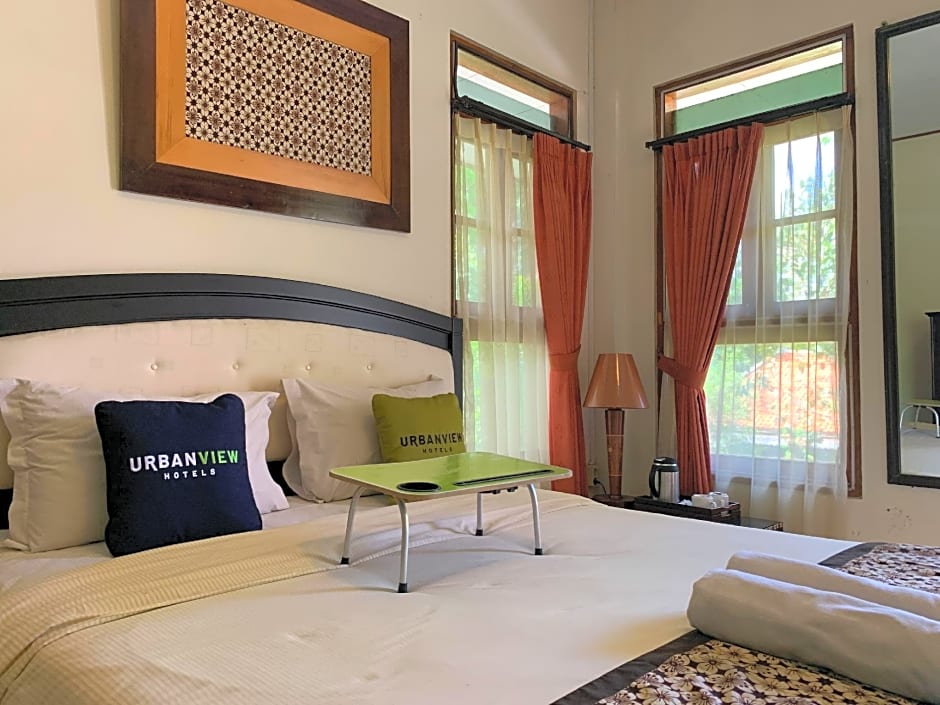 Urbanview Sasono Putro Condongcatur by RedDoorz