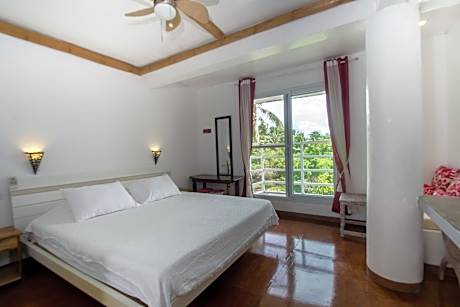 Studio with Garden View