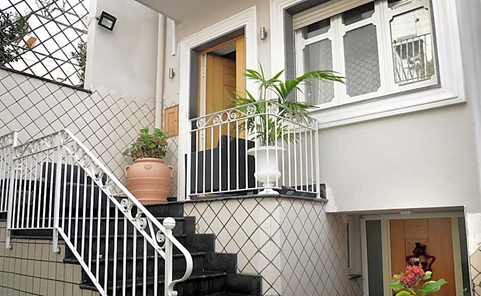 Pompeii Ruins De Charme B&B