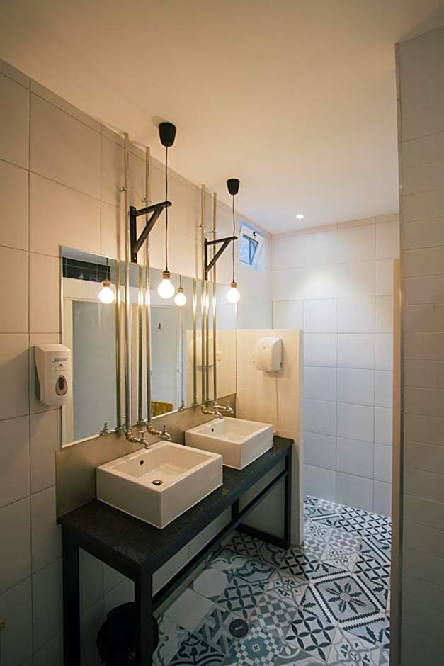 PTM DownTown Hostel&Suites