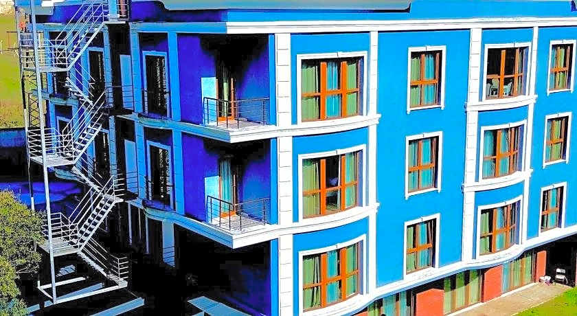 GREEN ROOF BOUTIQUE HOTEL