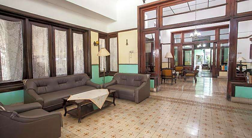 RedDoorz near Balai Kota Malang