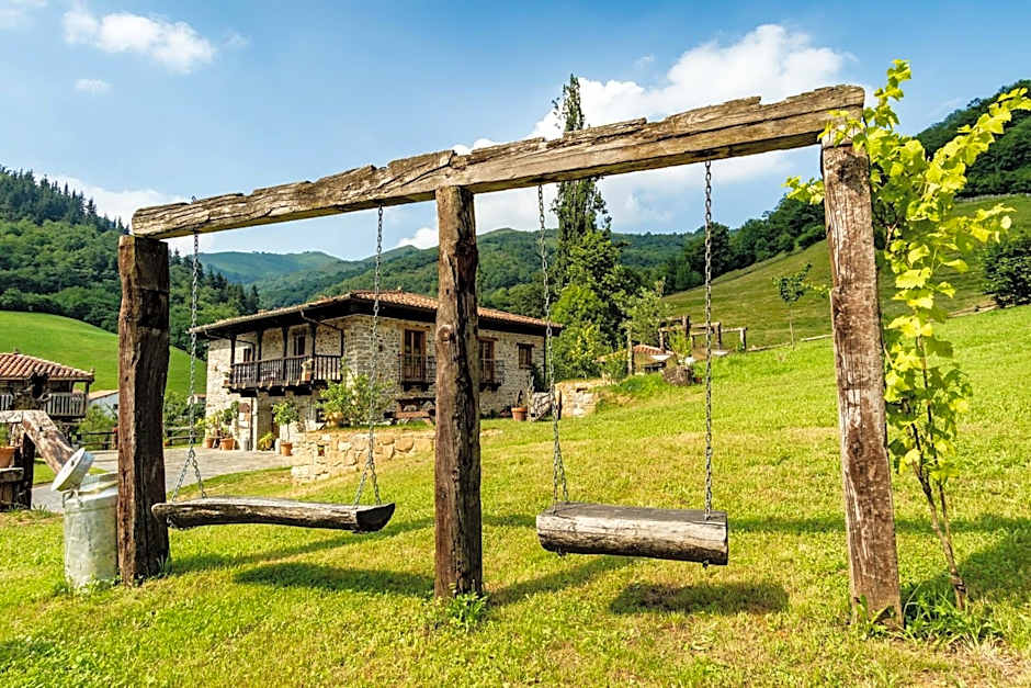 Casona de El Castañíu
