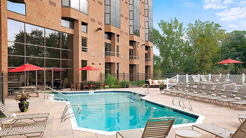 Woodcliff Hotel And Spa
