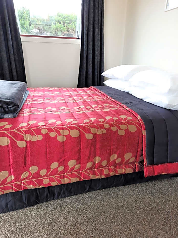 Glenavys Waitaki River Motor Camp