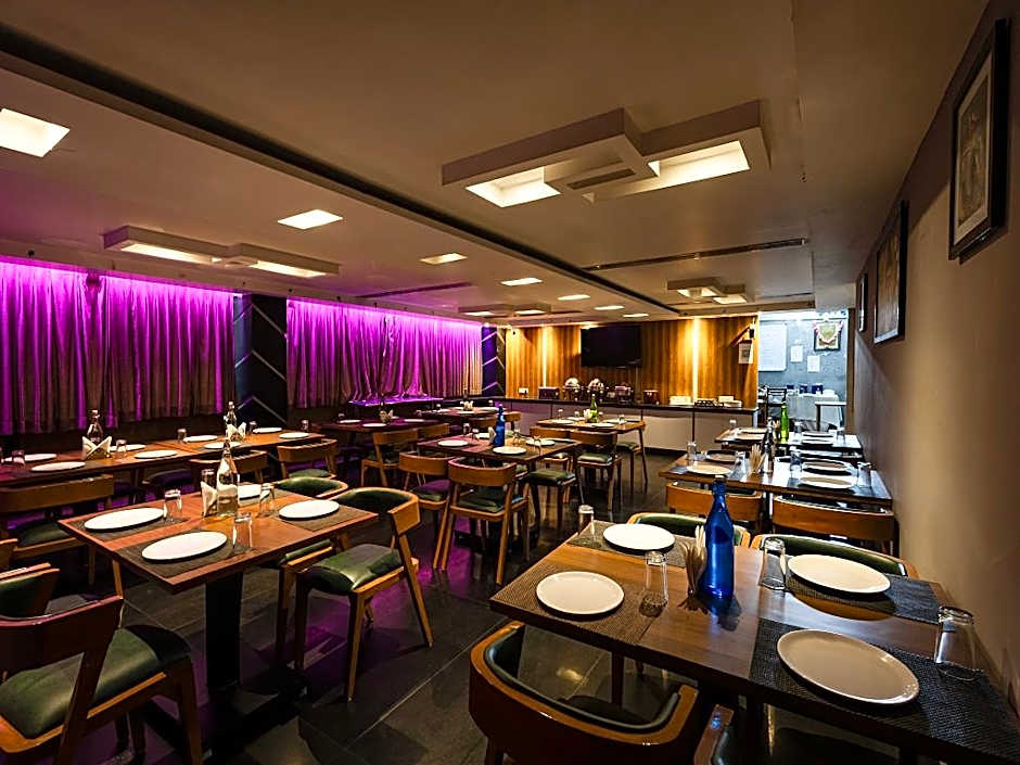 Hotel Tamizh Park